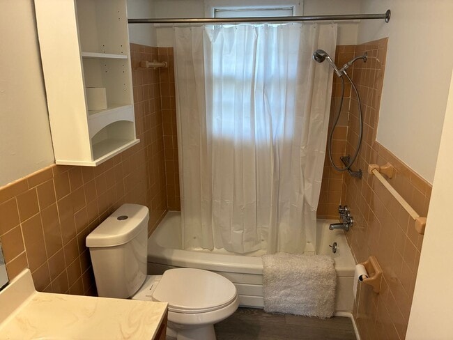 Photo - Rountree Elementary, fully remodeled 2 bed, 1 bath duplex walking distance to MSU campus and Roun...