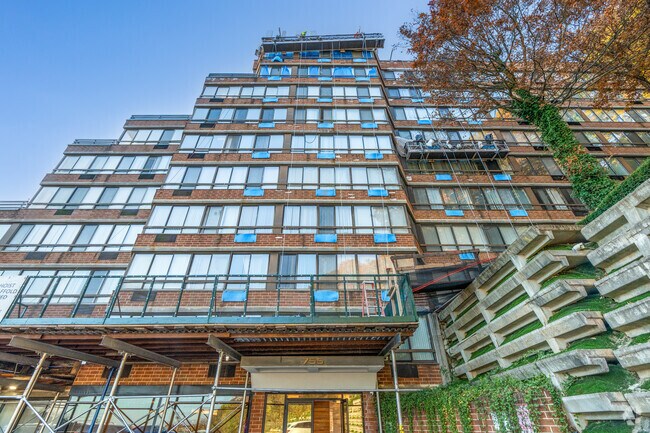 Photo - Sunrise Tower