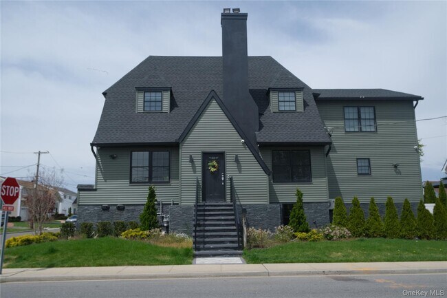 Building Photo - 3380 Weidner Ave