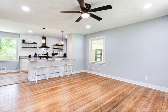 1155 Evelyn Drive