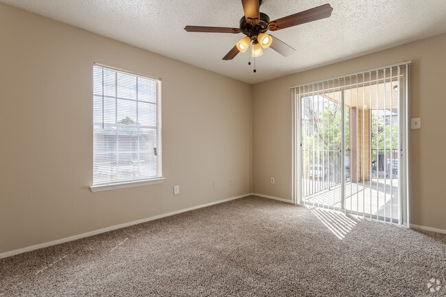 2BR,2BA - 902SF B4 - BEDROOM