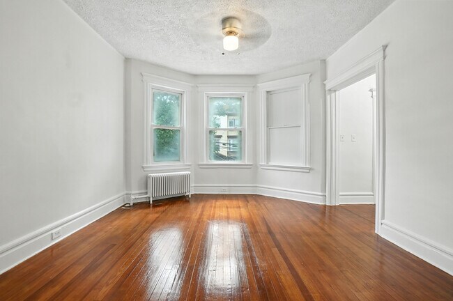 Photo - 97 Hopkins Pl Unit 2