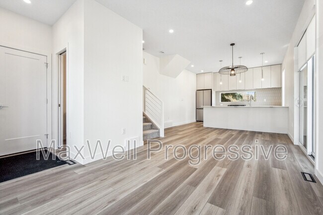 Photo - 13516-13115 115 Ave NW