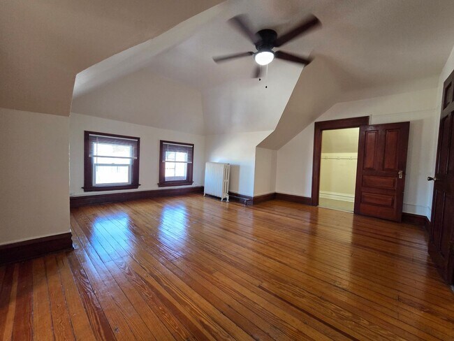 Photo - King George Unidad Apartment 4