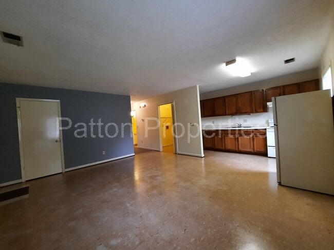 Photo - 307-309 Lyles Street Outside CoC - TMS004655-01-019 Unit 307