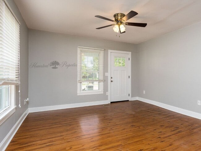 Photo - 507 Lamont St
