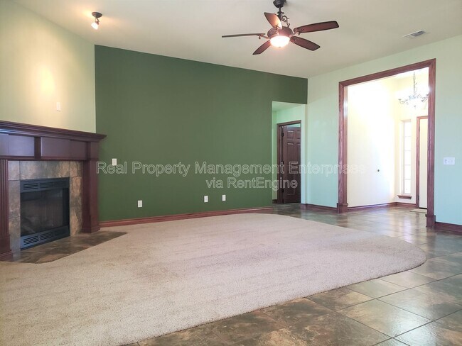 Photo - 329 Madison Pl Dr