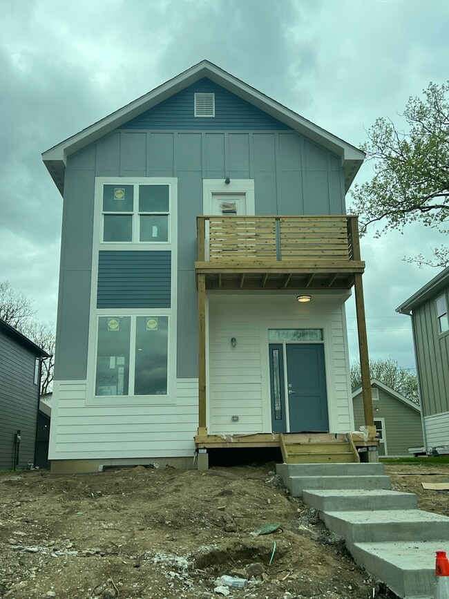 Photo - 2024 Columbia Ave Unit 3