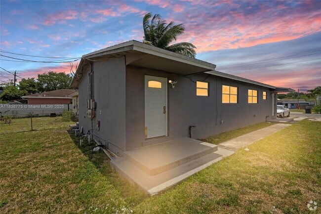 Building Photo - 369 Phippen Waiters Rd Unit 1-2 Rental