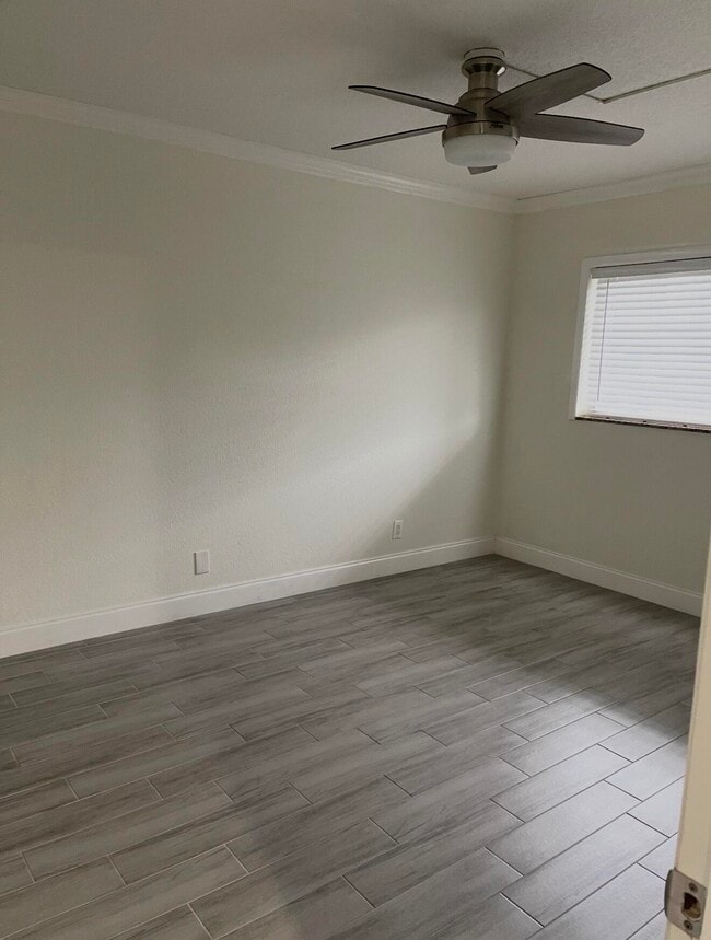 Photo - 2820 SW 22nd Ave Unit 211