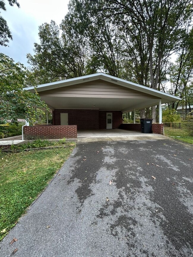 Photo - Charming 3 Bedroom Brick Ranch in Park Forest