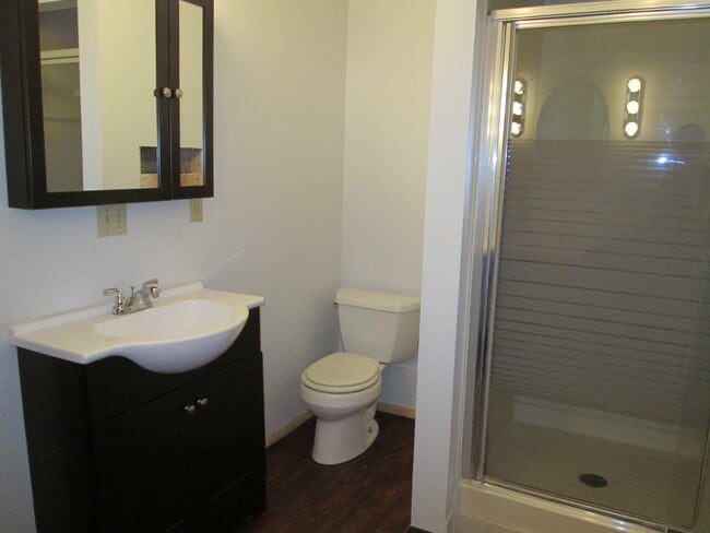 Photo - 2529 Bainbridge Ave