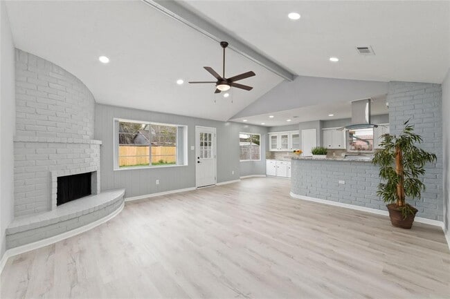 Building Photo - 12707 W Club Ln Rental