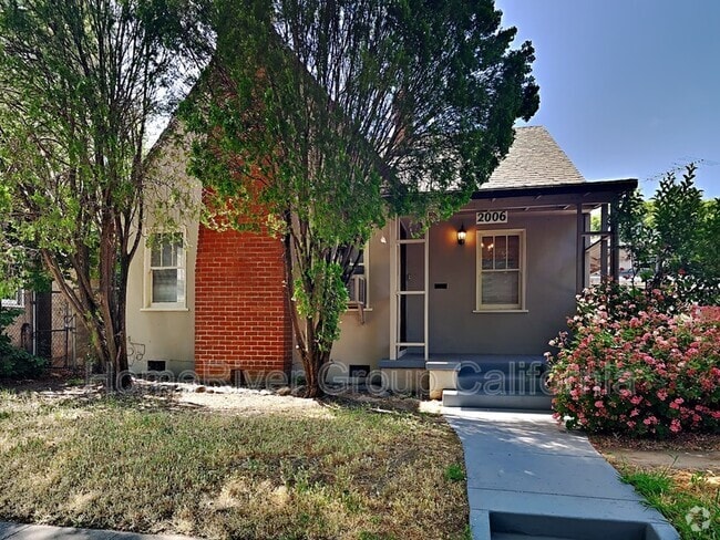 Building Photo - 2006 G St Rental