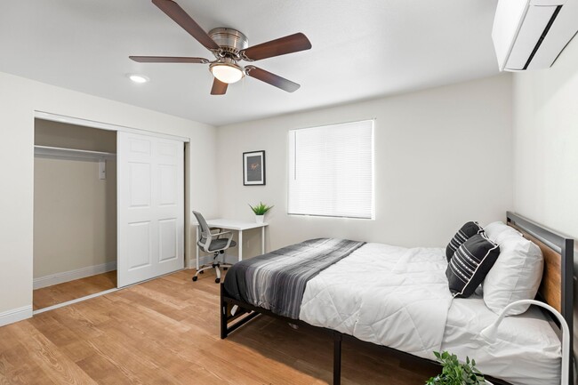 Photo - 2417 E Wilson Ave