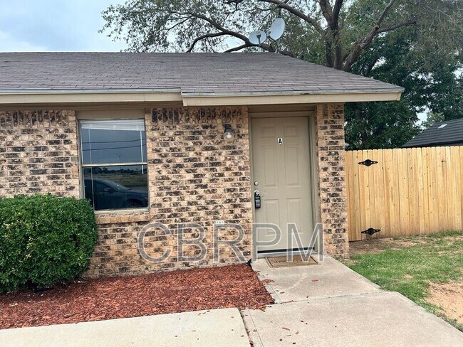 Photo - 4604 Erskine St