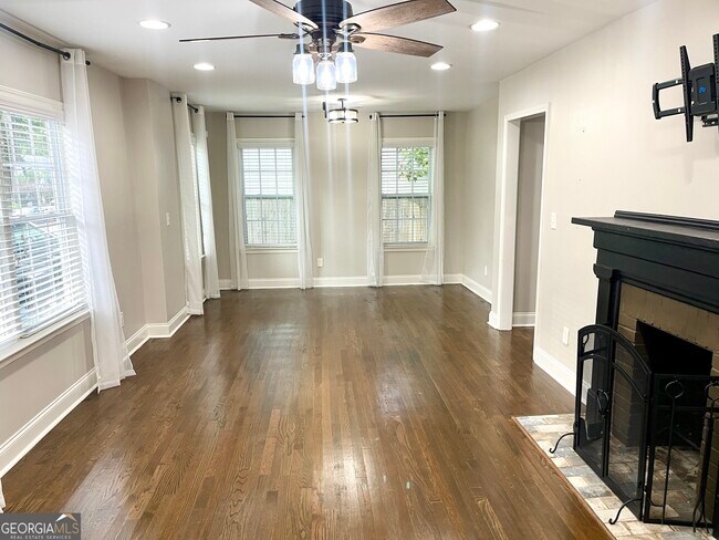 Photo - 1146 Edgefield Dr SW