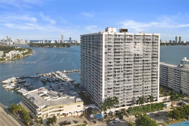 Photo - 7601 E Treasure Dr Unidad 902