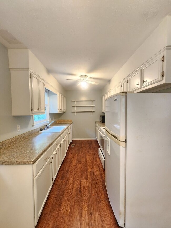 Photo - Great Location-Black Mountain Rental