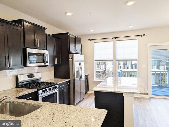 Photo - 3106 Laurel Hl Rd