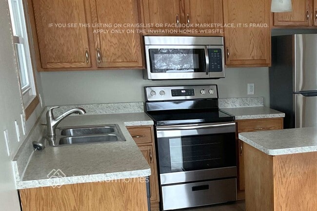 Photo - 9908 108th Pl N