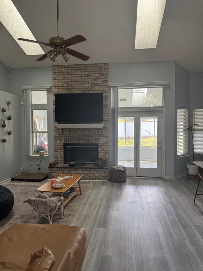 Photo - 12382 Running River Rd S