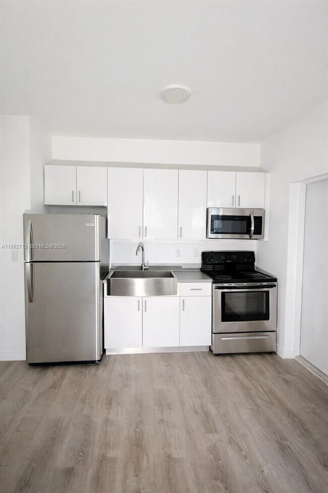 Photo - 402 NW 12th Ave Unidad 204