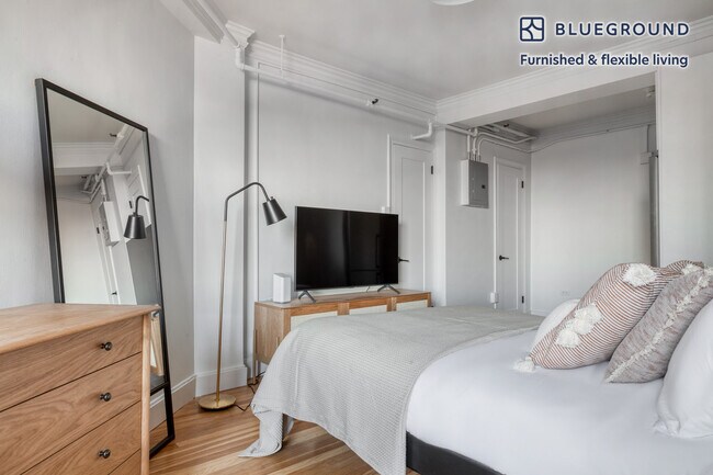 Photo - 1284 Beacon St Unit FL7-ID477