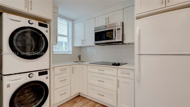 Photo - 1550 Drexel Ave Unit 101
