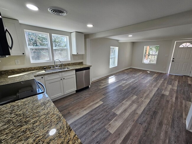 Photo - 3-Bedroom 2 Bath, 2-story home ready for you to call home today!