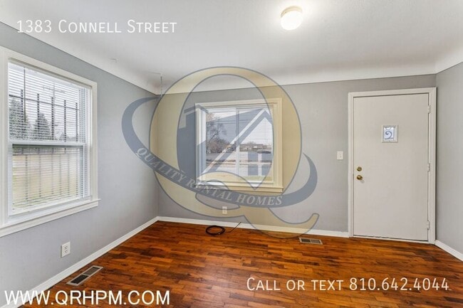 Photo - 1383 Connell St