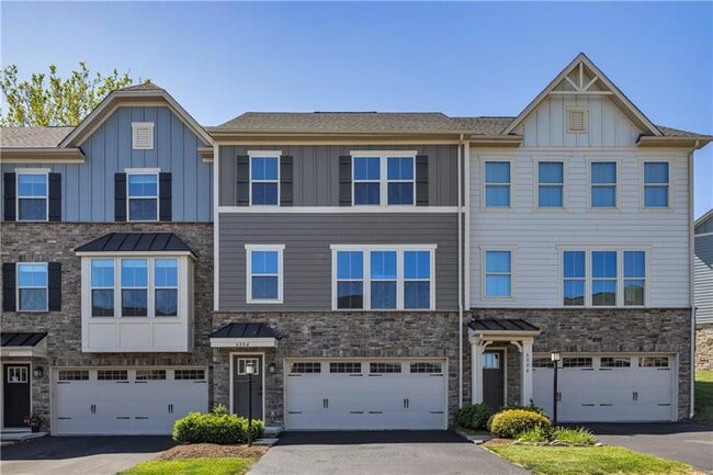 Building Photo - 6004 Augusta Ln