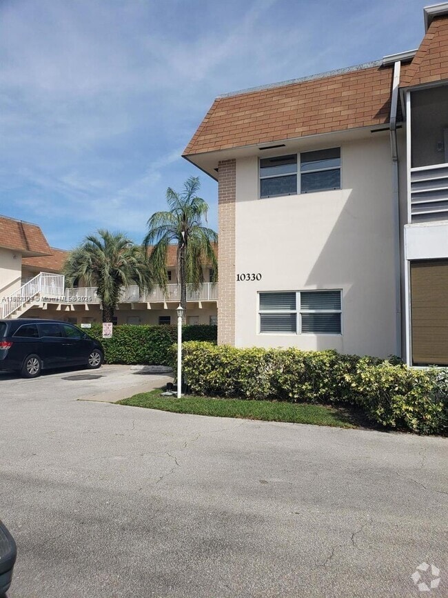 Building Photo - 10330 N Military Trl Unit 6B Rental