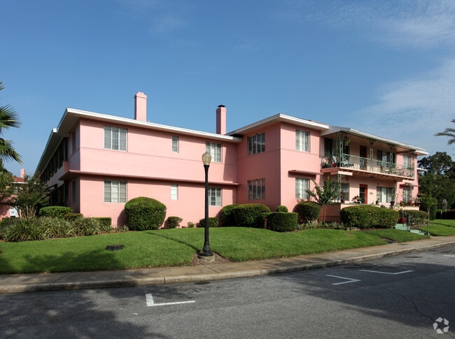 Building Photo - Lake Ivanhoe Shores