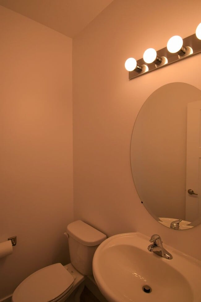 Photo - Charming 3 Bed 2.5 Bath Townhome in Murray!!!