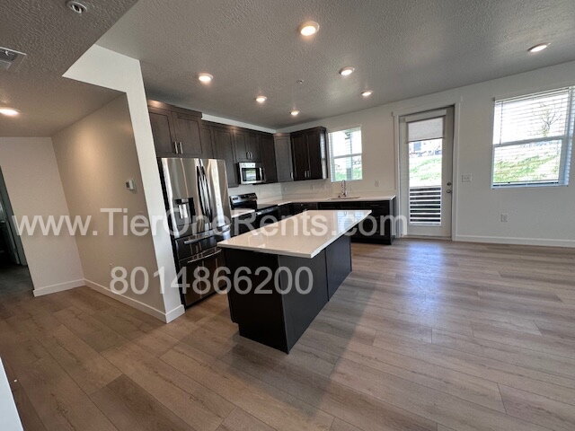 Move-in special: $500 off First months rent - NO DEPOSIT option available for qualified ...
