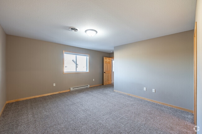 2BR, 2BA - 1,400SF - Primary Bedroom - Wissota Bldg 01