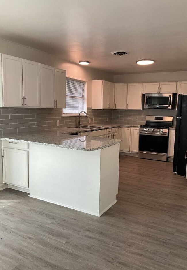 HUD APPROVED FIRST MONTH FREE RENT AVA... House House Rental in Killeen, TX