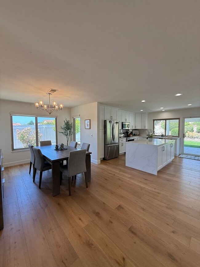 Photo - Gorgeous Remodeled 2Br/2Ba house W/2 Car attached Garage in Oaks North