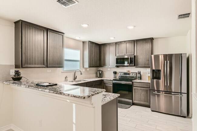 Photo - 7951 Broussard