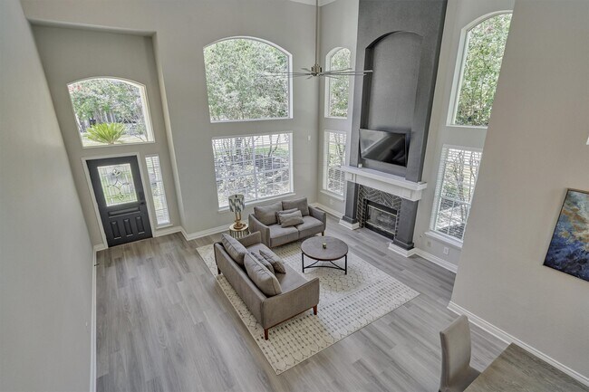 Photo - 38 Larks Aire Pl