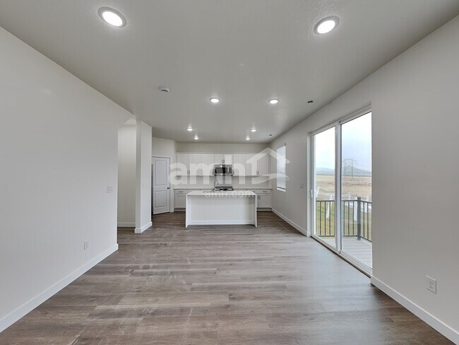 Photo - 1256 W Mahogany St