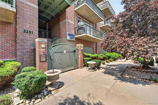 3201 Shoshone St Unit 108
