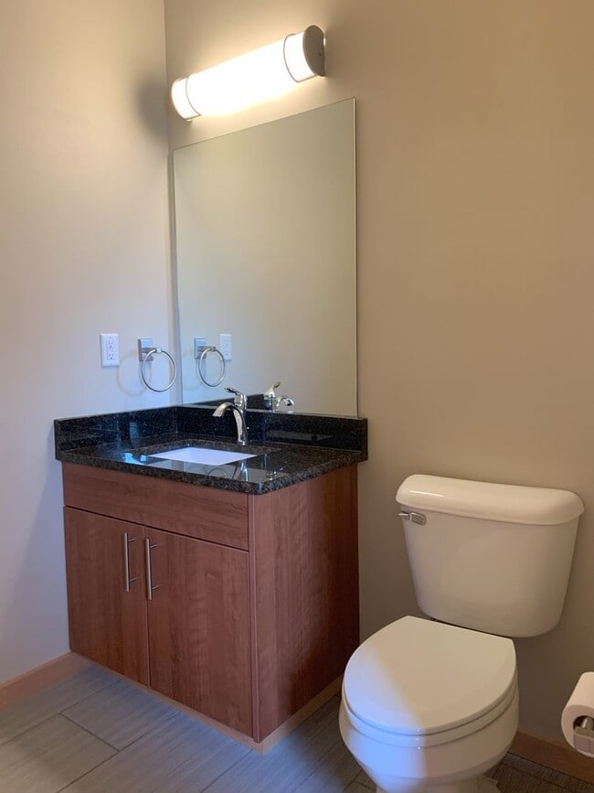 Photo - Bayview 2-bedroom loft style house, hardwood floors, AC, parking, fireplace