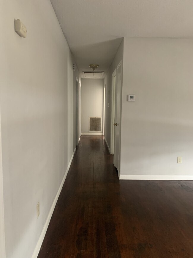 Photo - 1901 Ashcraft Ave