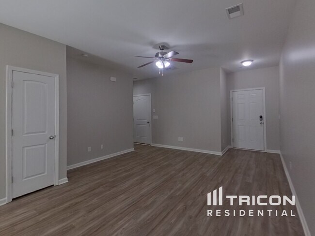 Photo - 841 Dawsons Park Wy