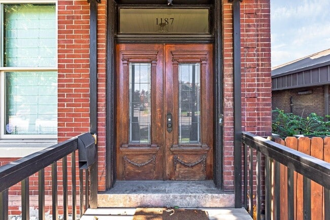 Photo - 1187 S High St