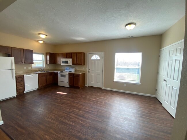 Photo - 1628 N Barnes Ave