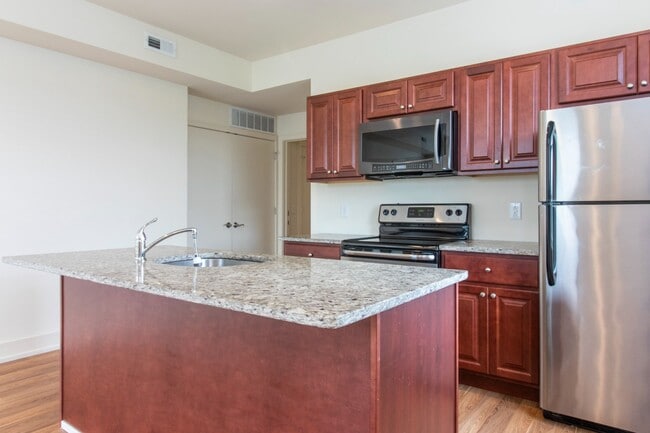 Building Photo - 699 W Berks St Unit 3