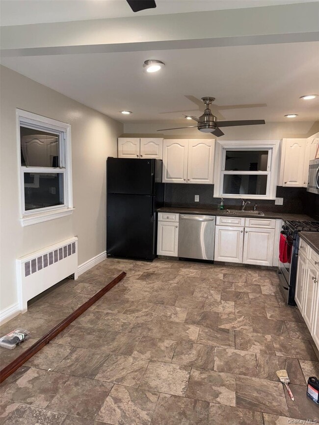 Building Photo - 168 Bennett Ave Unit 2